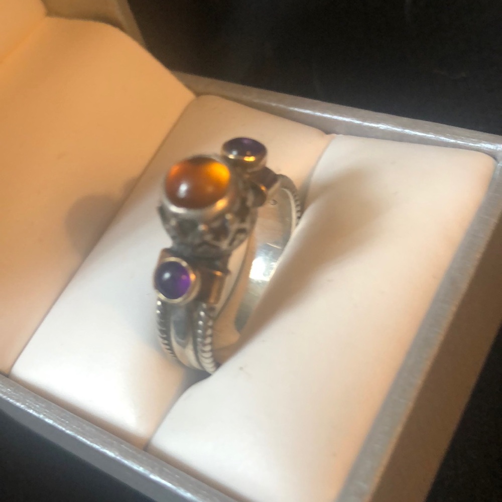 Ring - Picture 2 of 3